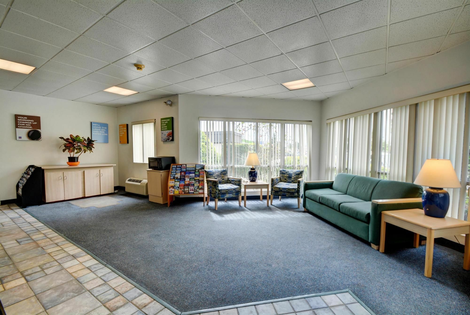 Motel 6-Warwick, Ri - Providence Airport - I-95 エクステリア 写真